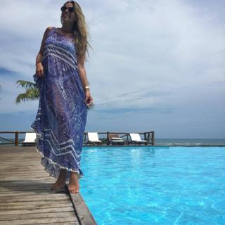 Adriane Galisteu feet photo thumbnail