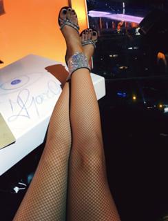 Jelena Karleusa feet photo thumbnail