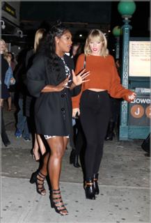 Serena Williams feet photo thumbnail