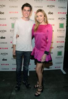 Peyton List feet photo thumbnail