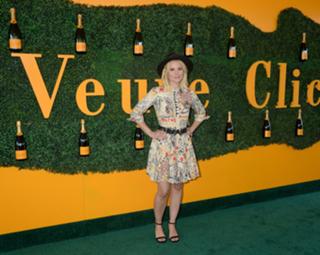 Kristen Bell feet photo thumbnail