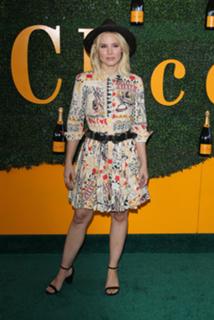 Kristen Bell feet photo thumbnail