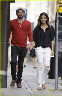 Lily Aldridge feet photo thumbnail