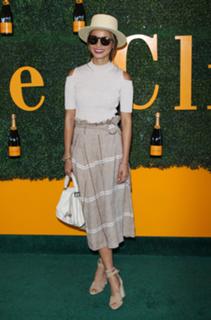Jamie Chung feet photo thumbnail