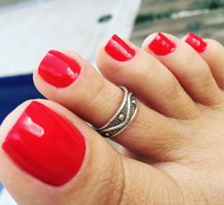 Karin Klemp feet photo thumbnail