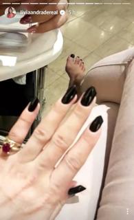 Lívia Andrade feet photo thumbnail