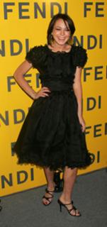 Lindsay Lohan feet photo thumbnail