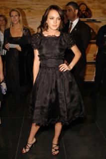 Lindsay Lohan feet photo thumbnail