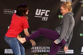Holly Holm feet photo thumbnail
