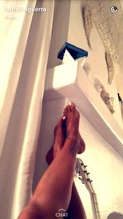 Vida Guerra feet photo thumbnail