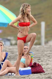 AnnaLynne McCord feet photo thumbnail