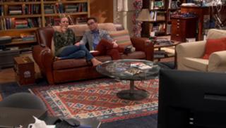 Kaley Cuoco feet photo thumbnail