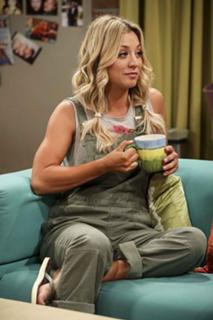 Kaley Cuoco feet photo thumbnail
