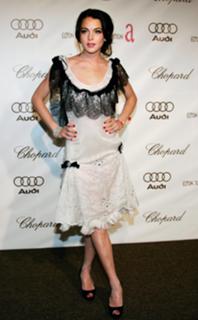 Lindsay Lohan feet photo thumbnail