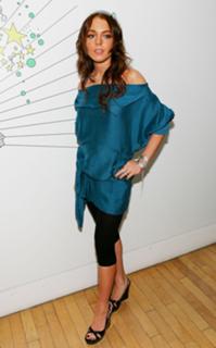 Lindsay Lohan feet photo thumbnail