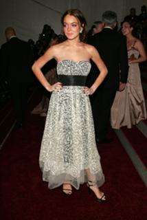 Lindsay Lohan feet photo thumbnail