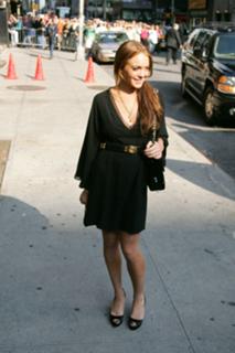 Lindsay Lohan feet photo thumbnail
