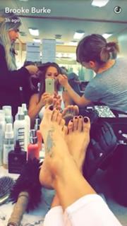 Brooke Burke feet photo thumbnail