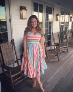 Kelly Brook feet photo thumbnail