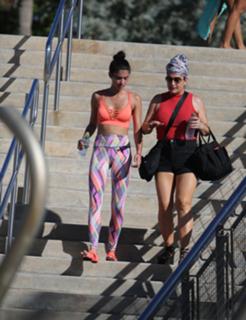 Sara Sampaio feet photo thumbnail
