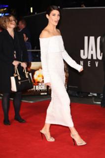 Cobie Smulders feet photo thumbnail