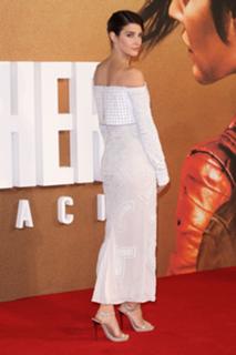Cobie Smulders feet photo thumbnail