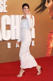Cobie Smulders feet photo thumbnail
