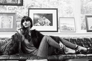 Victoria Justice feet photo thumbnail