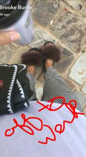 Brooke Burke feet photo thumbnail