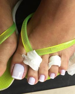 Karin Klemp feet photo thumbnail
