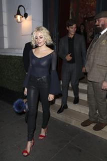 Pixie Lott feet photo thumbnail