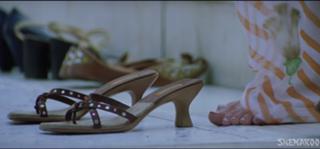 Kareena Kapoor feet photo thumbnail