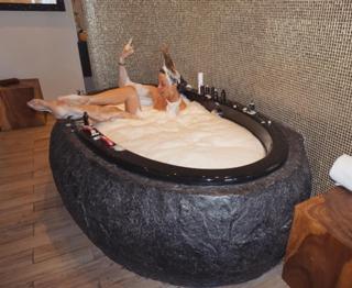 Charlotte Crosby feet photo thumbnail