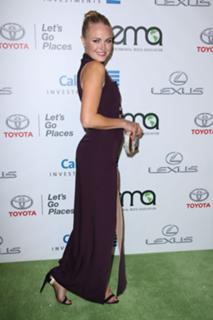 Malin Akerman feet photo thumbnail