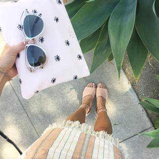 Jamie Chung feet photo thumbnail