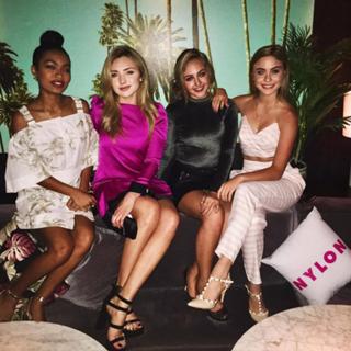 Peyton List feet photo thumbnail