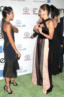 Nikki Reed feet photo thumbnail