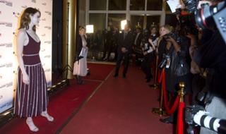 Emma Stone feet photo thumbnail