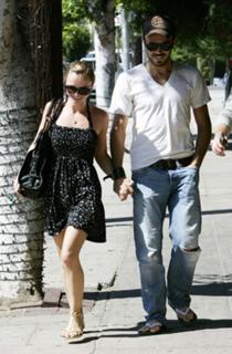 Christina Ricci feet photo thumbnail
