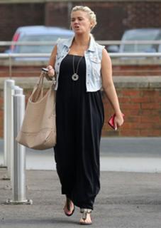 Kerry Katona feet photo thumbnail