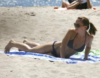Christina Ricci feet photo thumbnail