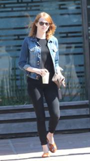 Emma Stone feet photo thumbnail
