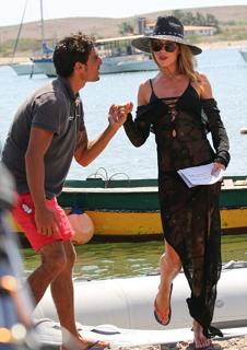 Abbey Clancy feet photo thumbnail