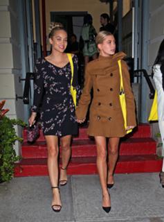 Jasmine Sanders feet photo thumbnail