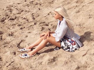 Sofia Richie feet photo thumbnail