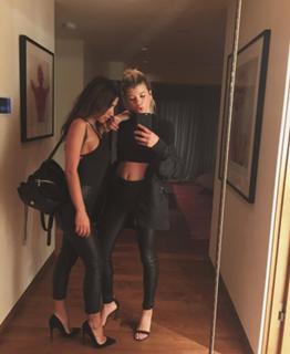 Sofia Richie feet photo thumbnail