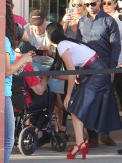 Katy Perry feet photo thumbnail