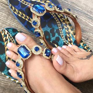 Karin Klemp feet photo thumbnail