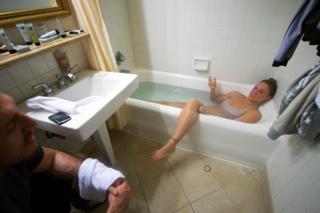 Ronda Rousey feet photo thumbnail