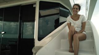 Riley Keough feet photo thumbnail